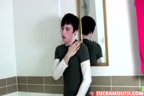 Emo chap Ashley Hawkes Jerks Off His cock In The bathroom